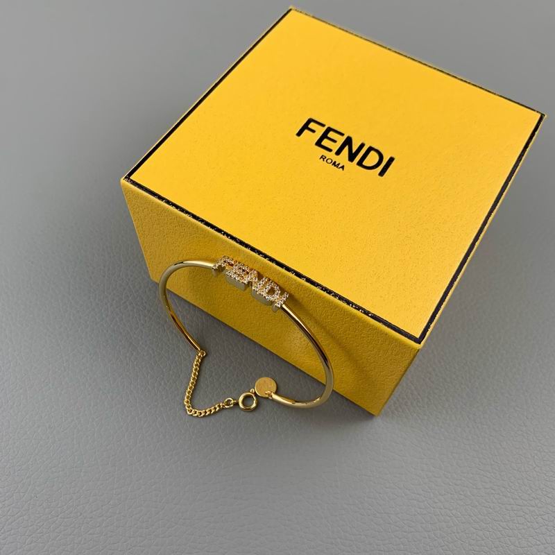 Fendi bracelet 05lyx74 (7)